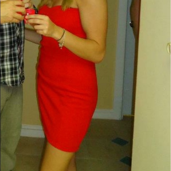 Strapless fitted dress - Picture 3 of 3